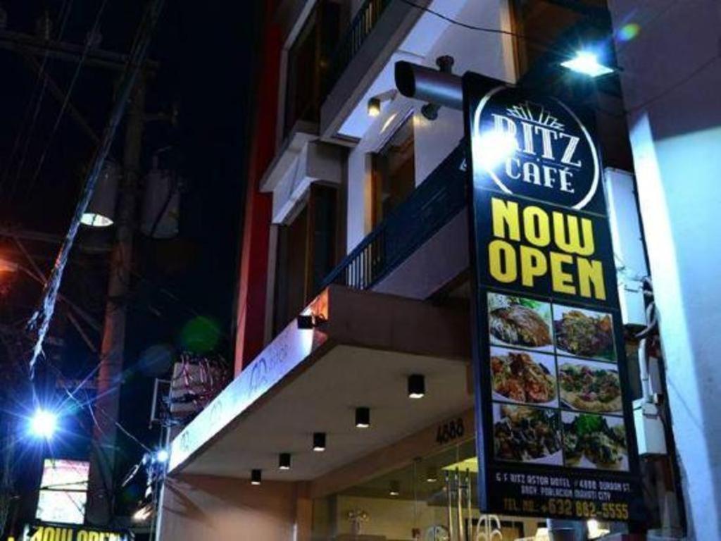 Ritz Astor Hotel Makati City Exterior foto