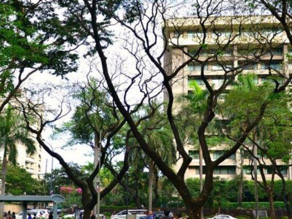 Ritz Astor Hotel Makati City Exterior foto